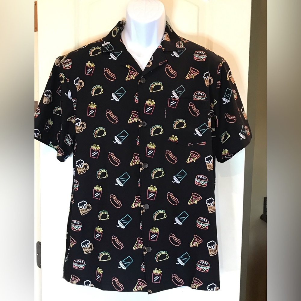 Caribbean swimwear button down shirt. NWT SIZE M